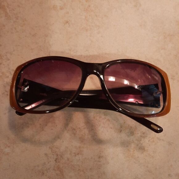 Angel Sunglasses 2/$20   - Picture 5 of 6